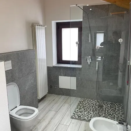 Affittacamere Con Vista Castello Pavone Canavese