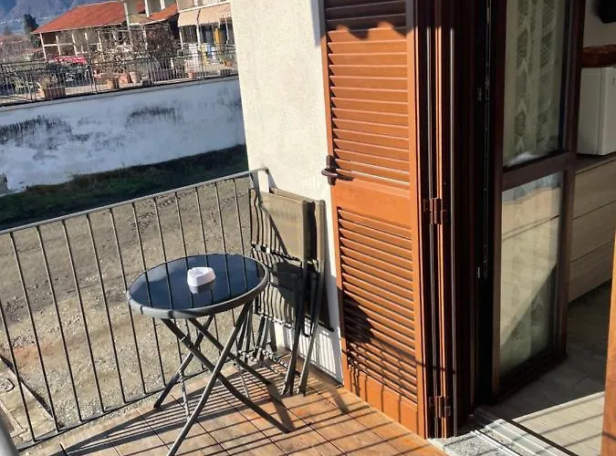 Con Vista Castello 3* Павоне-Канавезе